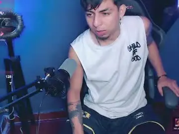 Chaturbate Live Sex of mralpha_latino