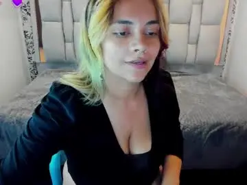 Chaturbate Free Porn Cam of kiara_cruz__