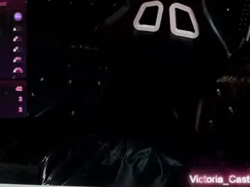 Chaturbate Sex Chat of catalella_little_b