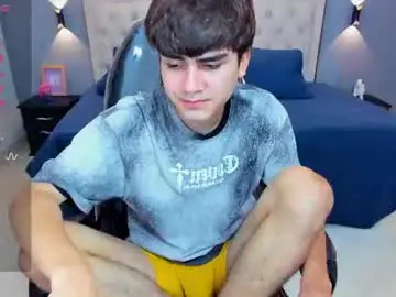 Chaturbate Live Sex Cam of tommy18__