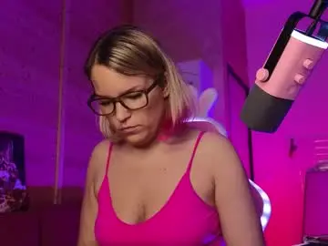 Chaturbate Adult Webcam of findom_lady_shine