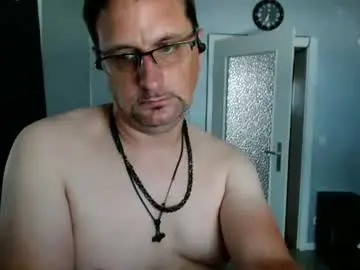 Chaturbate Watch Live Sex Cams of wirzwei8883