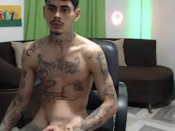 Chaturbate Free Porn Cam of alpha_zom