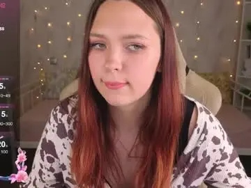 Chaturbate Nude Webcam of monica__queen