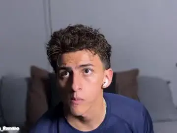 Chaturbate Nude Webcam of salvatore_romanoo