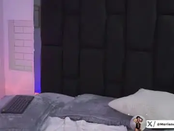 Chaturbate Live Sex Cam of mariana_monroe04