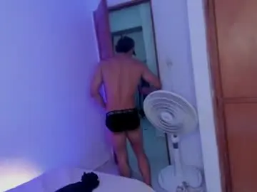 Chaturbate Free Porn Cam of alan_newton1