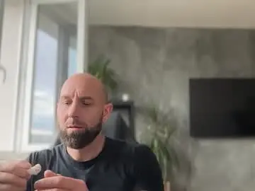 Chaturbate Live Sex Cam of tommyx01