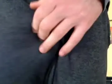 Chaturbate Live Sex Cam of hung_hot_fit10