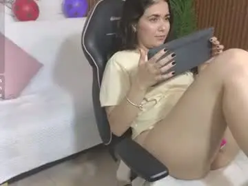 Chaturbate Live Sex Cam of loren_tay