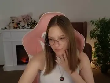 Chaturbate Best live sex cam show of miranda__low