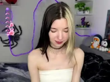 Chaturbate Best live sex cam show of emmie_everly
