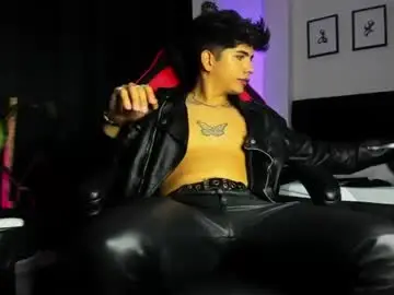 Chaturbate Watch Live Sex Cams of lylebennett_