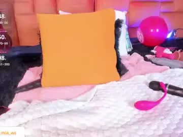 Chaturbate Watch Live Sex Cams of mia_rousseau