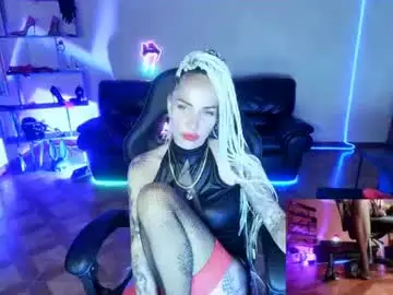 Chaturbate Sex Chat of monicamaxwell2