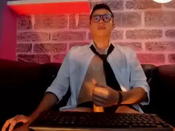 Chaturbate Adult Webcams of tommy_wild1