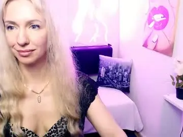 Chaturbate Live Porn of cute_smile_shy