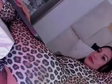 Chaturbate Free Live Porn of halie728