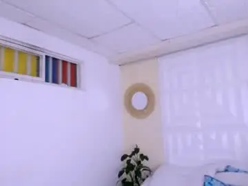Chaturbate Watch Live Sex Cams of dina_mcry
