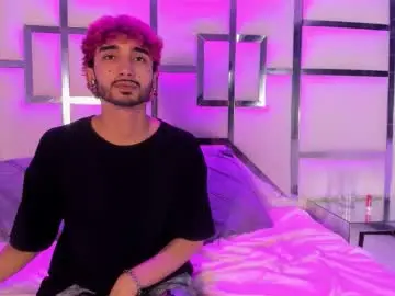 Chaturbate Sex Chat of ethan_and_aris