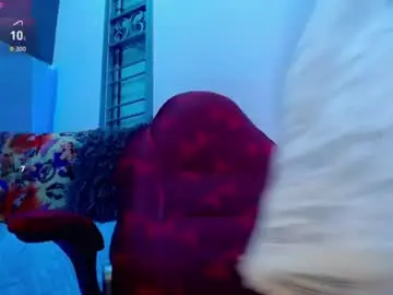 Chaturbate Live Sex Cam of katy_jhomson