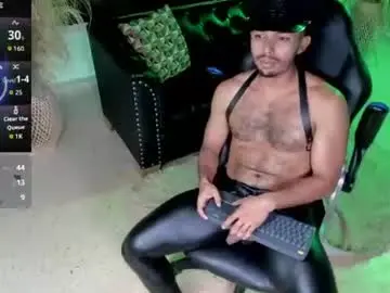 Chaturbate Best live sex cam show of titobell10
