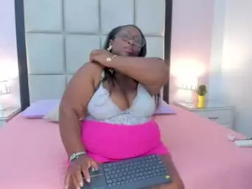 Chaturbate Nude Webcam of treisyvixen