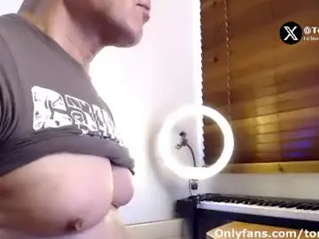 Chaturbate Nude Webcam of tomfoxcam