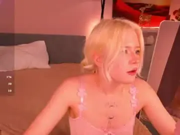 Chaturbate Adult Webcam of kiki_peach
