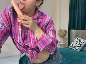 Chaturbate Free Live Porn of silky_shadow