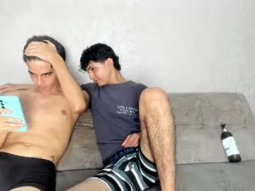 Chaturbate Live Sex Cam of pelusos_mens