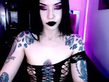 Chaturbate Free Porn Cam of emearld_black