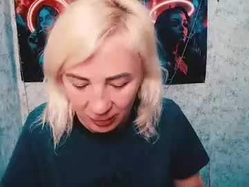 Chaturbate Free Live Porn of alinafrey_
