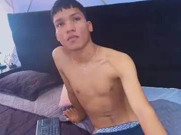 Chaturbate Free Live Porn of kirossinclair