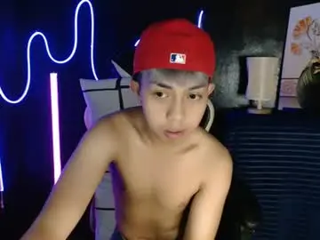 Chaturbate Live Sex Cam of itsyourcummerboy_xx