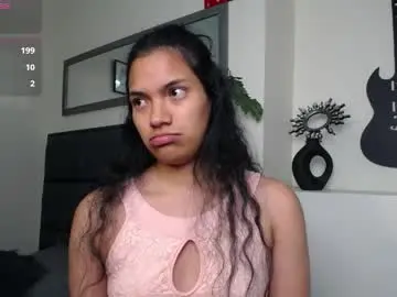 Chaturbate Live Sex Cam of julieta_parker7