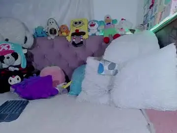Chaturbate Best live sex cam show of kimberkiss_19_