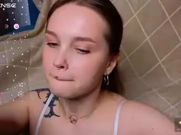 Chaturbate Live Sex of cute_summer_breathe