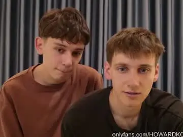 Chaturbate Watch Live Sex Cams of howardkottam
