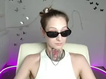 Chaturbate Live Sex Cam of alexa_kittie