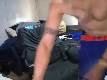 Chaturbate Live Sex Cam of muffdiver718