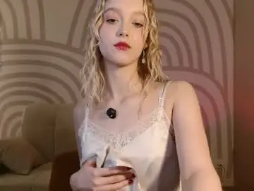 Chaturbate Watch Live Sex Cams of queenserenaaa