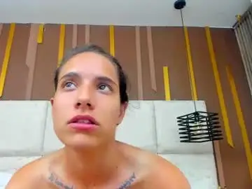 Chaturbate Adult Webcams of miacours