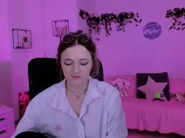 Chaturbate Live Sex Cam of liana_kisses