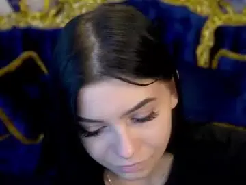 Chaturbate Live Sex Cam of pocahontasofwindss
