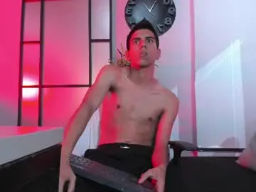 Chaturbate Live Sex Cam of lucca_moreti