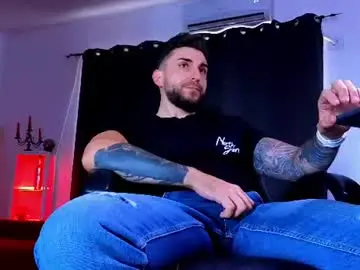 Chaturbate Best live sex cam show of mightyaaron