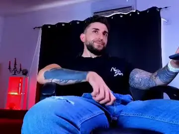 Chaturbate Nude Webcam of mightyaaron