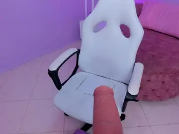 Chaturbate Live Sex Cam of karola_cute_