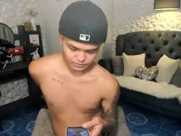 Chaturbate Free Live Porn of asianhugescott